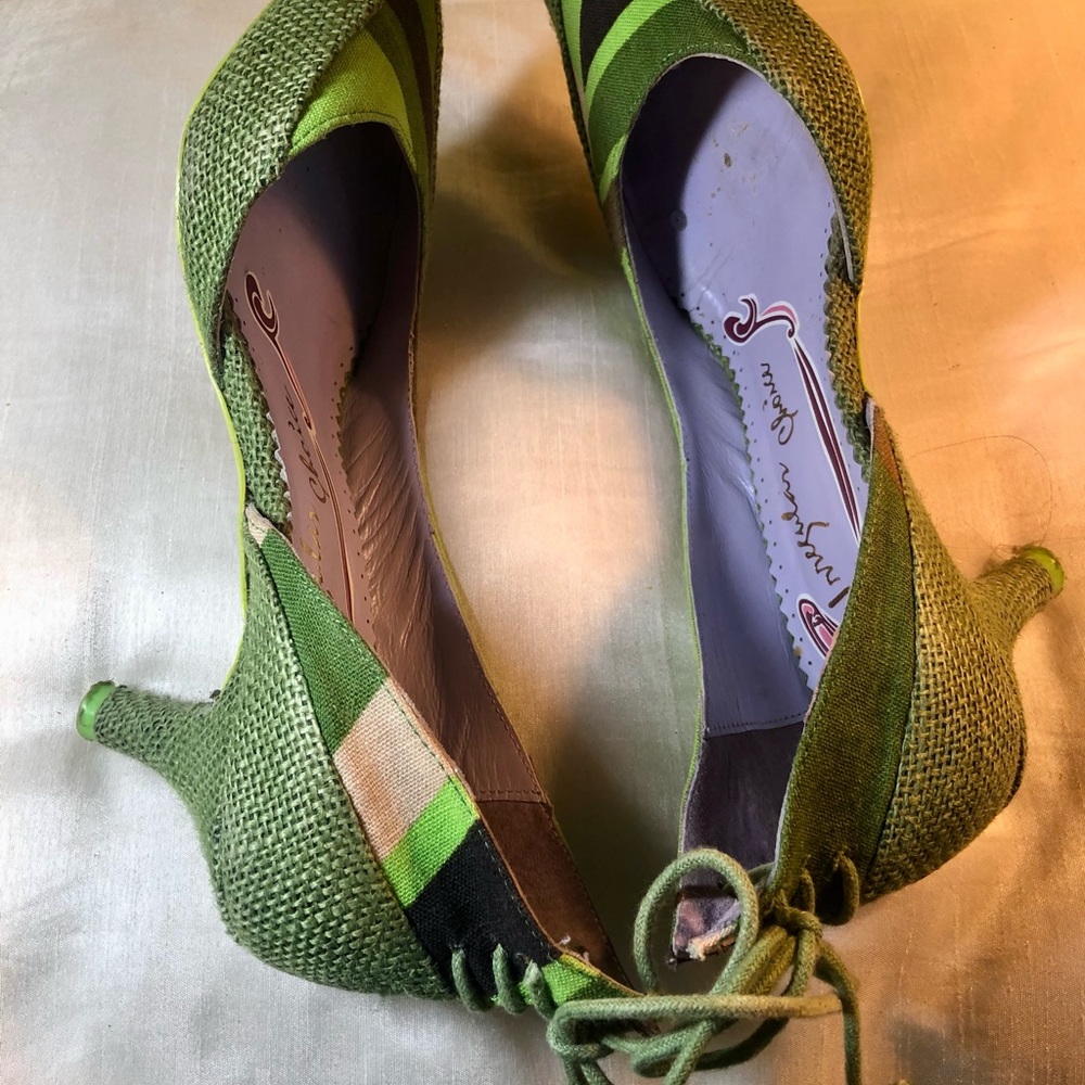 Heels - Picture 5 of 7